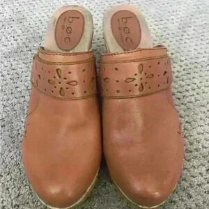BOC leather clogs, 3 inch platform, cork look heel. Size: 8US/38.  Camel color